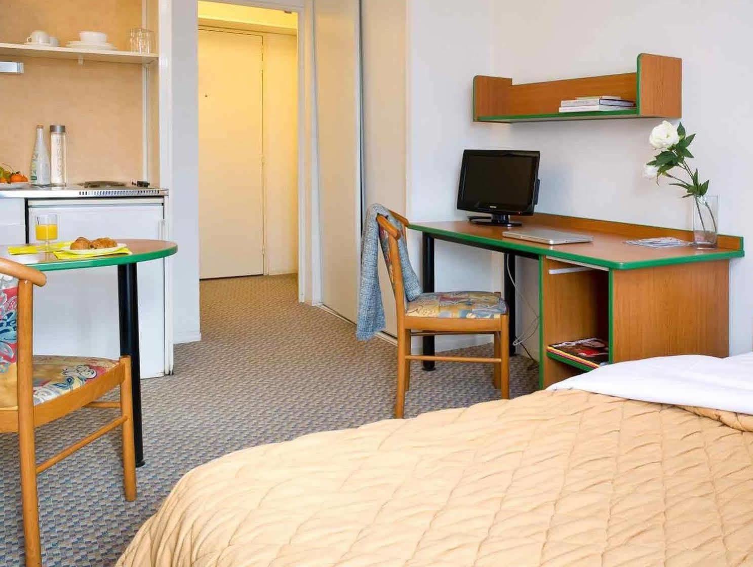 Aparthotel Adagio Access Paris Майсонс-Алфорт Екстериор снимка